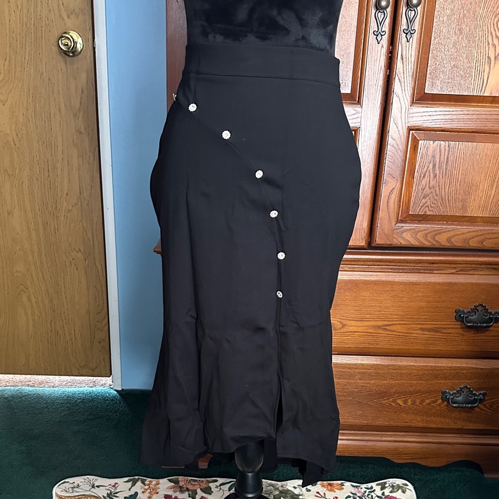 Elegant Black Skirt with Button Detail